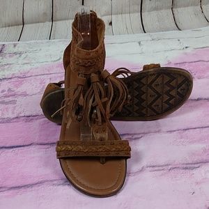 Minnetonka Fringed Leather Sandals Size 9
